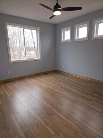 575 Elins Lake Road SE, Cambridge, MN 55008