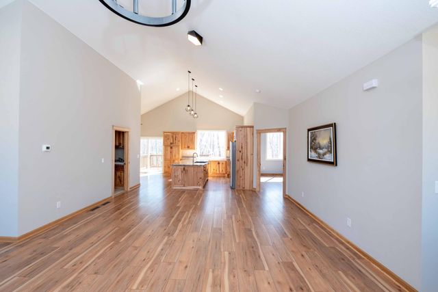 575 Elins Lake Road SE, Cambridge, MN 55008