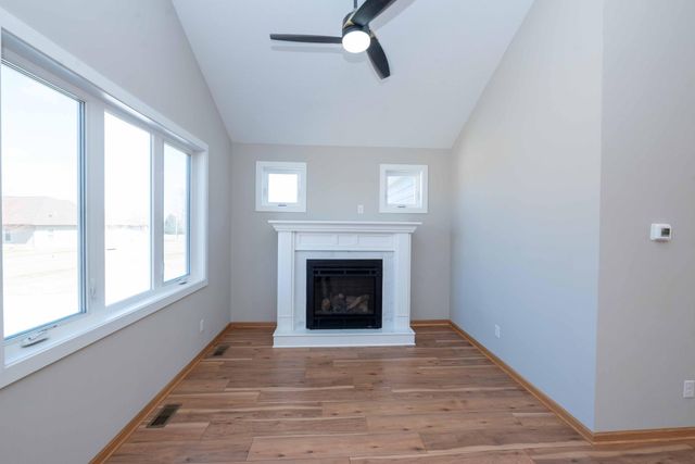 575 Elins Lake Road SE, Cambridge, MN 55008