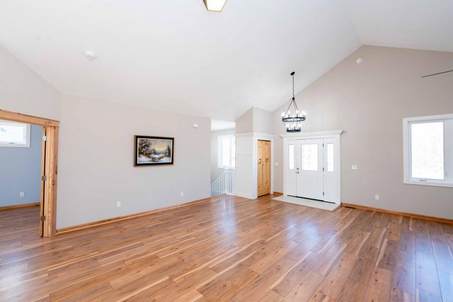 575 Elins Lake Road SE, Cambridge, MN 55008