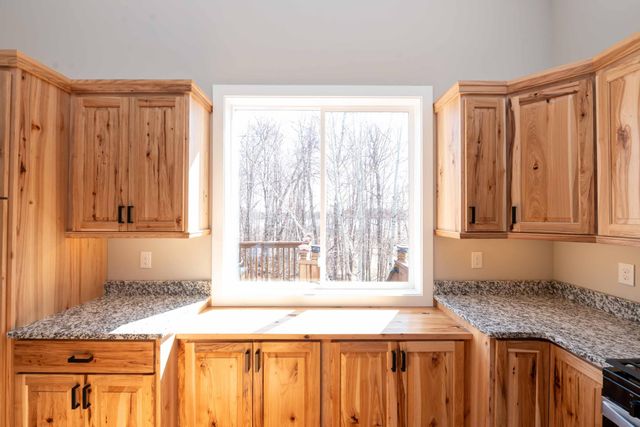 575 Elins Lake Road SE, Cambridge, MN 55008