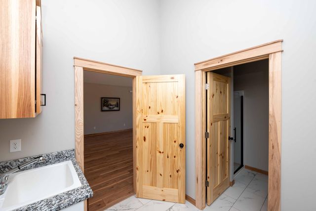 575 Elins Lake Road SE, Cambridge, MN 55008