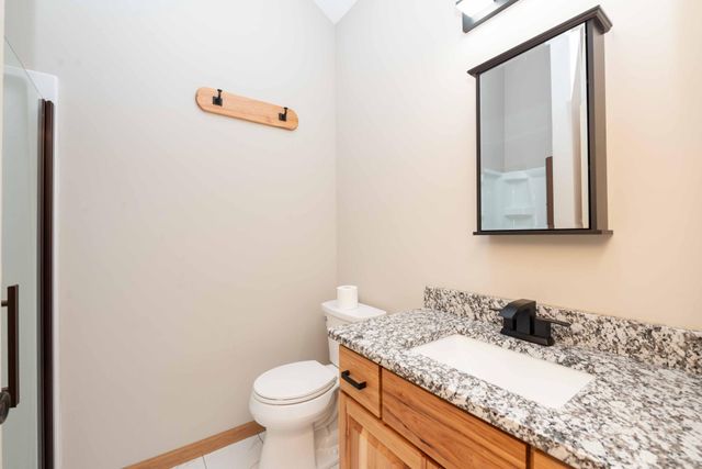 575 Elins Lake Road SE, Cambridge, MN 55008