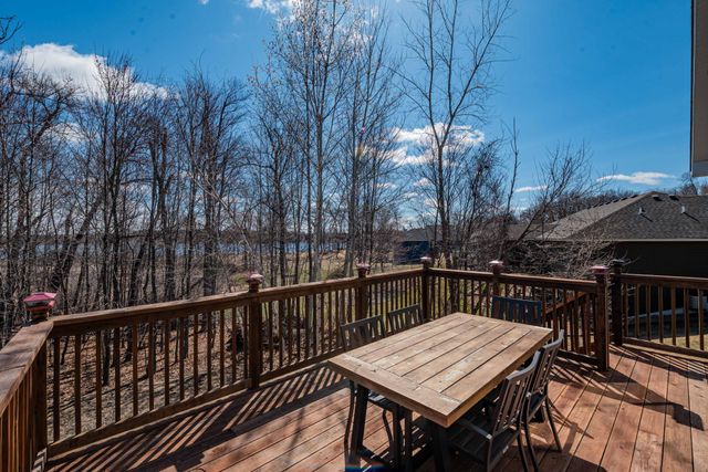 575 Elins Lake Road SE, Cambridge, MN 55008