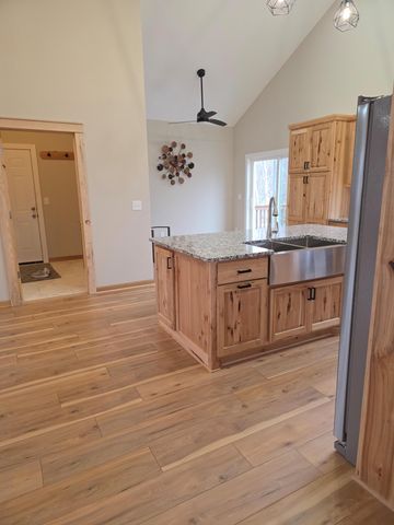 575 Elins Lake Road SE, Cambridge, MN 55008