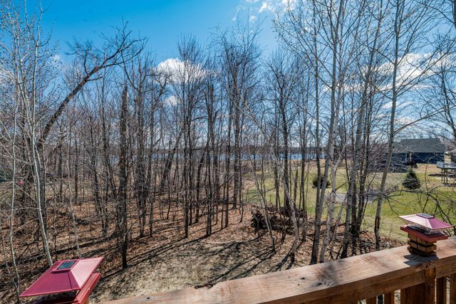 575 Elins Lake Road SE, Cambridge, MN 55008