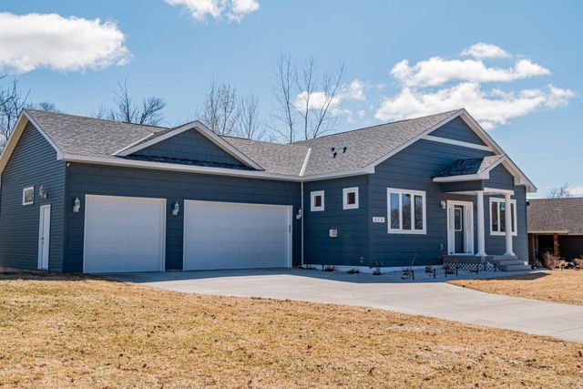 575 Elins Lake Road SE, Cambridge, MN 55008