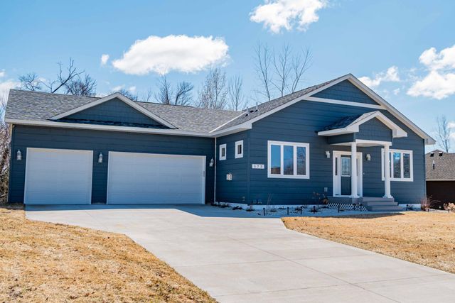 575 Elins Lake Road SE, Cambridge, MN 55008