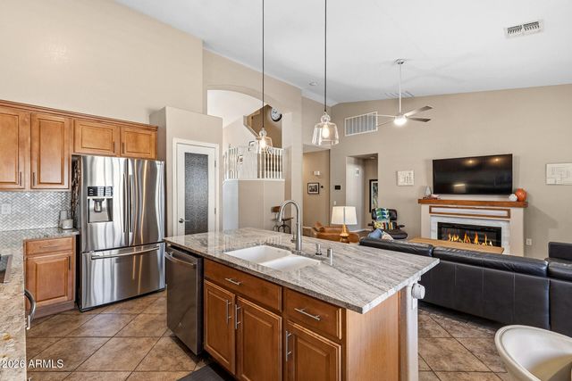 8456 W QUAIL TRACK Drive, Peoria, AZ 85383