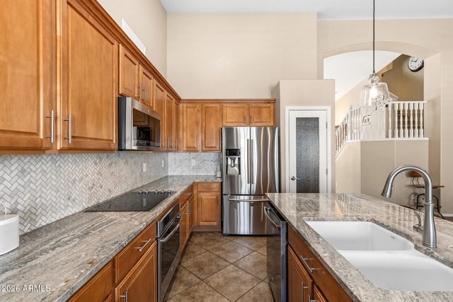 8456 W QUAIL TRACK Drive, Peoria, AZ 85383