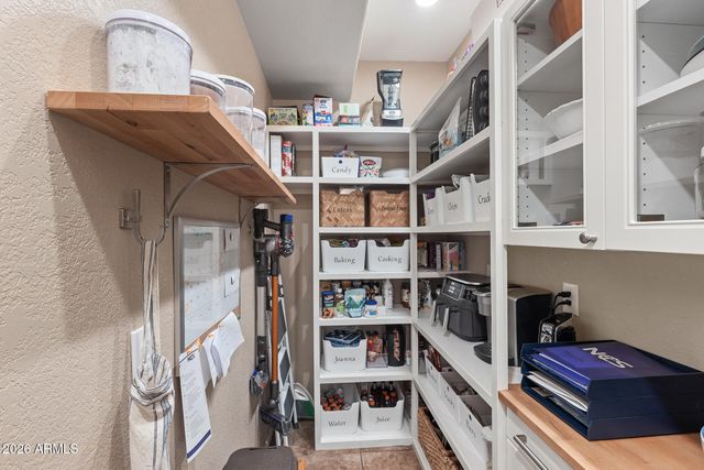 8456 W QUAIL TRACK Drive, Peoria, AZ 85383