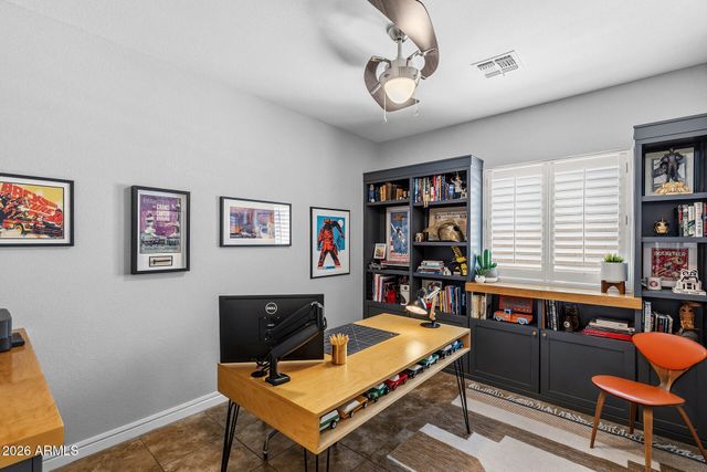 8456 W QUAIL TRACK Drive, Peoria, AZ 85383