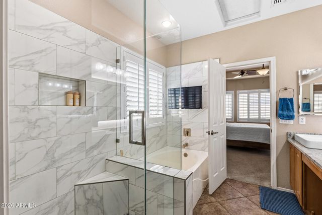 8456 W QUAIL TRACK Drive, Peoria, AZ 85383