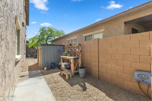 8456 W QUAIL TRACK Drive, Peoria, AZ 85383