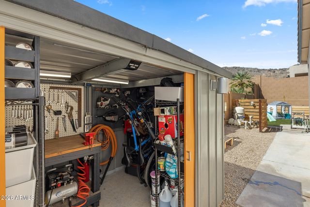 8456 W QUAIL TRACK Drive, Peoria, AZ 85383