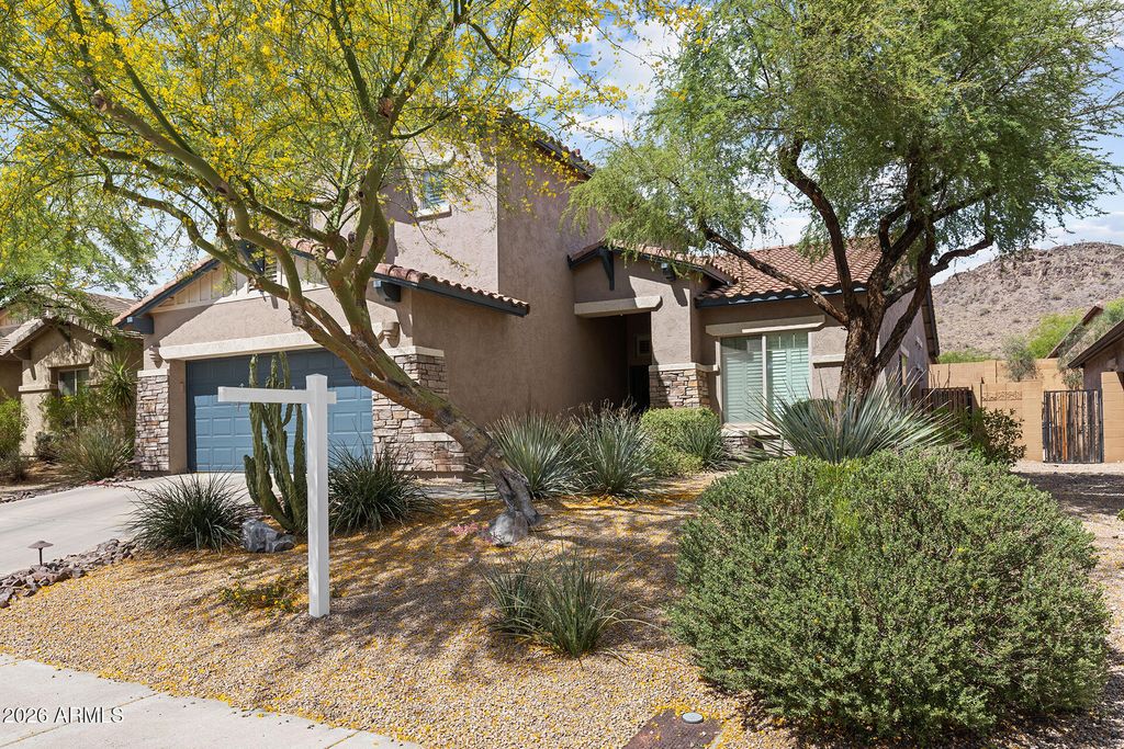 8456 W QUAIL TRACK Drive, Peoria, AZ 85383