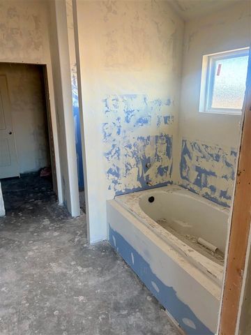 3580 NW Welch Rd, Lawton, OK 73501