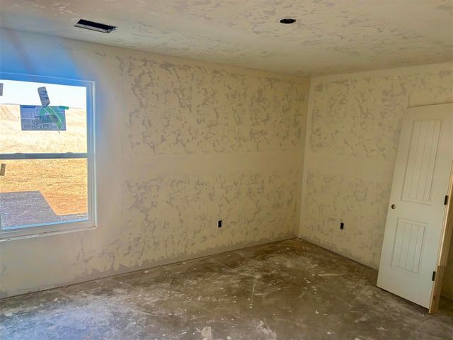 3580 NW Welch Rd, Lawton, OK 73501