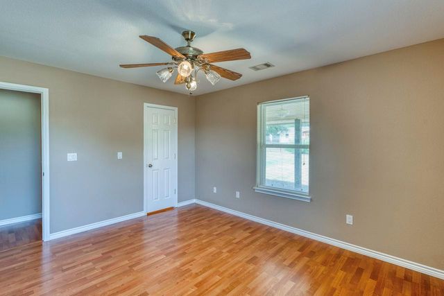 212 Deer DR, Sunrise Beach, TX 78643