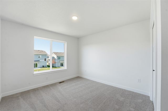 216 NW Waverly Drive, Waukee, IA 50263