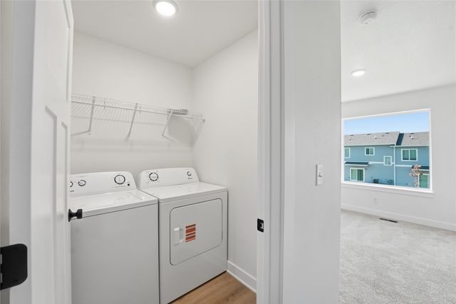 216 NW Waverly Drive, Waukee, IA 50263