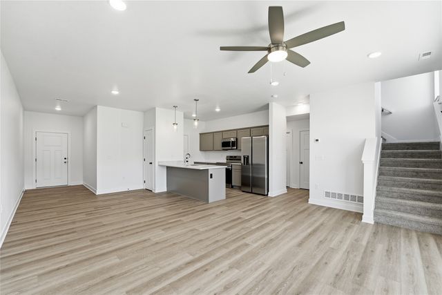 216 NW Waverly Drive, Waukee, IA 50263