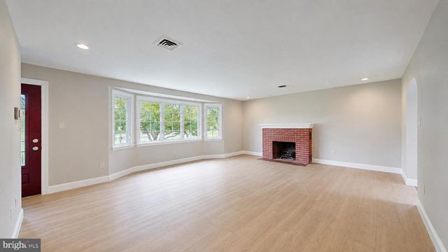 1659 E WALNUT RD, Vineland, NJ 08361