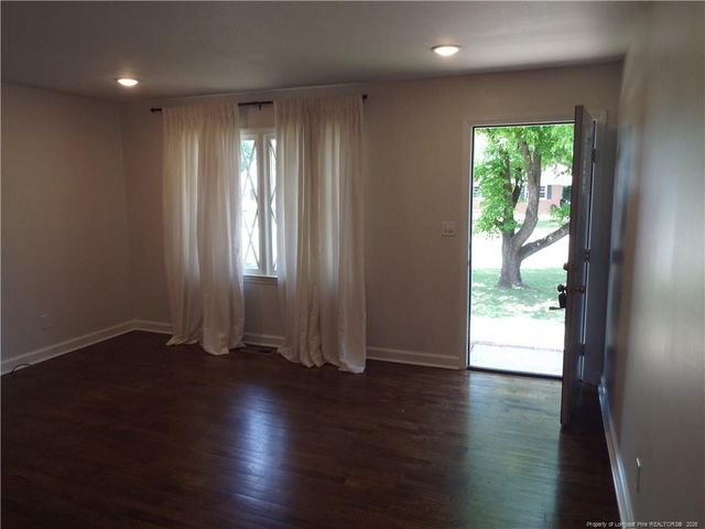 5101 N Sumac Circle, Fayetteville, NC 28304