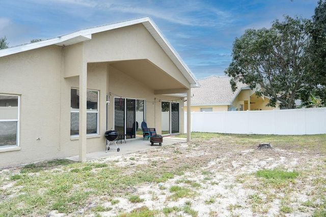 1282 PARADISE LAKE DRIVE, Tarpon Springs, FL 34689