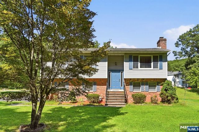 5 Apshawa Cross Road, West Milford, NJ 07480