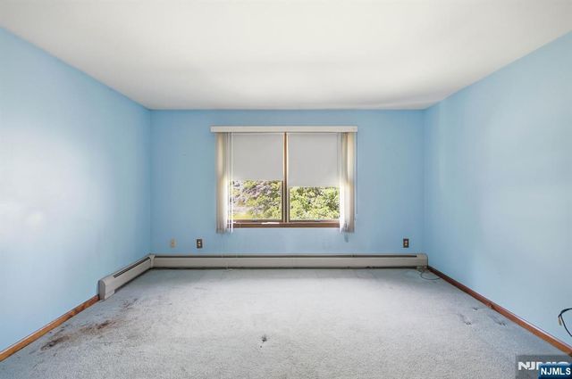 5 Apshawa Cross Road, West Milford, NJ 07480