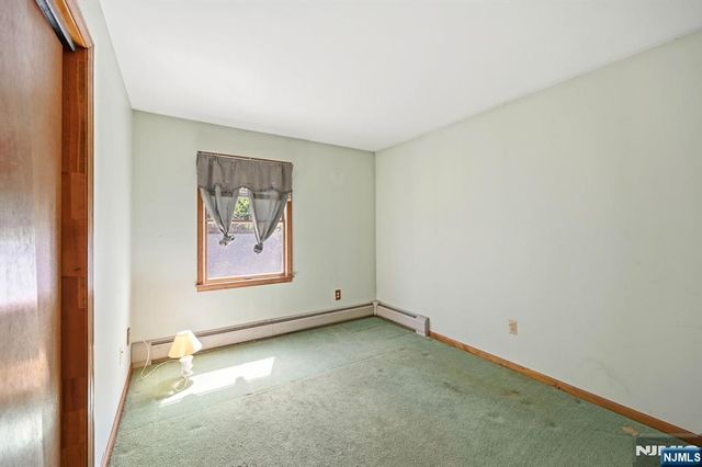 5 Apshawa Cross Road, West Milford, NJ 07480