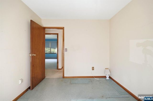 5 Apshawa Cross Road, West Milford, NJ 07480
