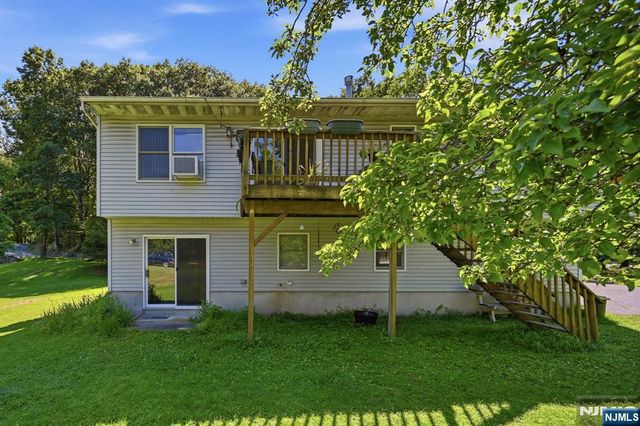 5 Apshawa Cross Road, West Milford, NJ 07480
