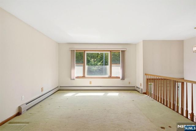 5 Apshawa Cross Road, West Milford, NJ 07480