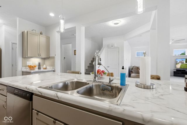 1417 Boots Trail, Greenfield, IN 46140
