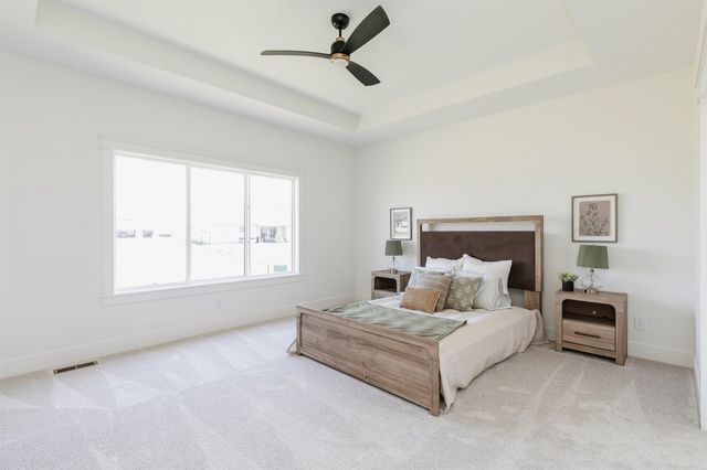 1910 NE Pine Lake Circle, Ankeny, IA 50021