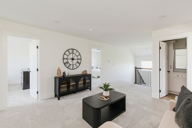 1910 NE Pine Lake Circle, Ankeny, IA 50021