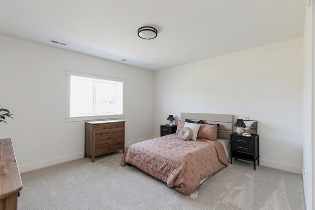 1910 NE Pine Lake Circle, Ankeny, IA 50021
