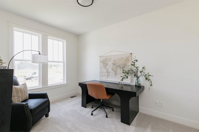 1910 NE Pine Lake Circle, Ankeny, IA 50021