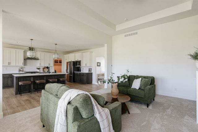 1910 NE Pine Lake Circle, Ankeny, IA 50021