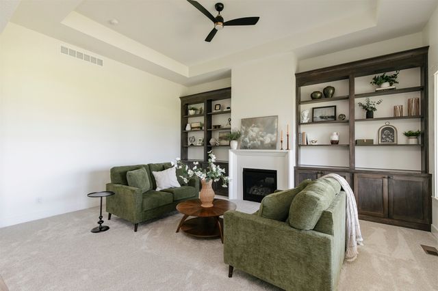 1910 NE Pine Lake Circle, Ankeny, IA 50021
