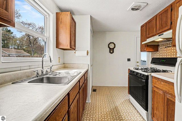 5603 Cedar Lake Road, Oscoda, MI 48750