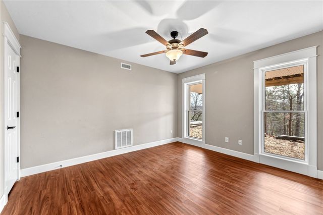 2357 Fox Trail, Fayetteville, AR 72703