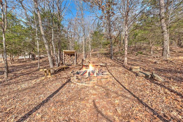 2357 Fox Trail, Fayetteville, AR 72703