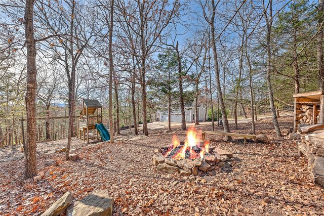 2357 Fox Trail, Fayetteville, AR 72703