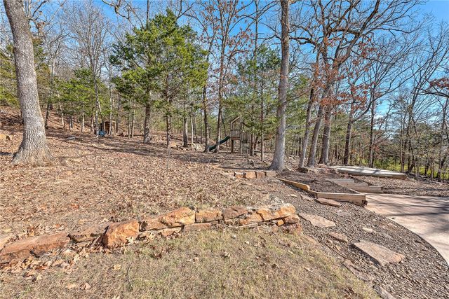 2357 Fox Trail, Fayetteville, AR 72703