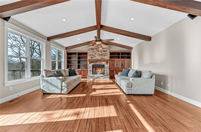 2357 Fox Trail, Fayetteville, AR 72703