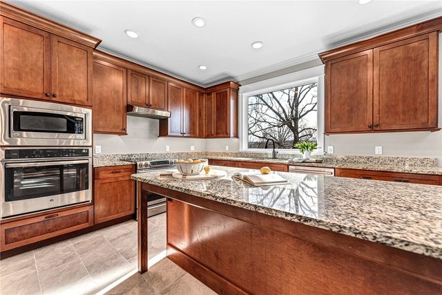 2357 Fox Trail, Fayetteville, AR 72703