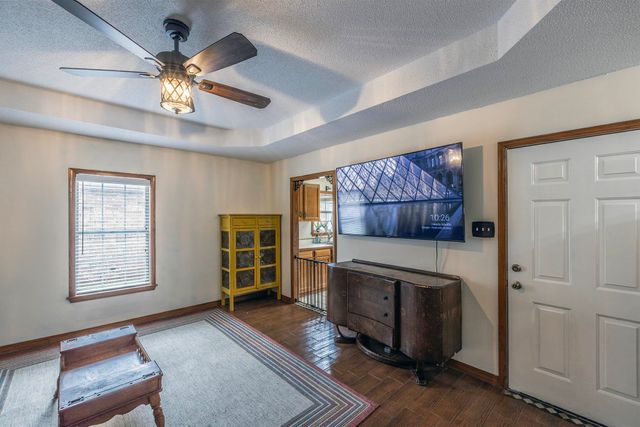 314 Cavaness Dr, Houma, LA 70364